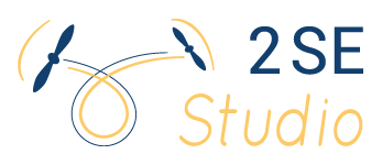 logo 2SE Studio videaste logo 2SE Studio avec illustration d'un drone en ligne pour la vidéo professionnelle Autour de Valenciennes -Douai et Maubeuge
